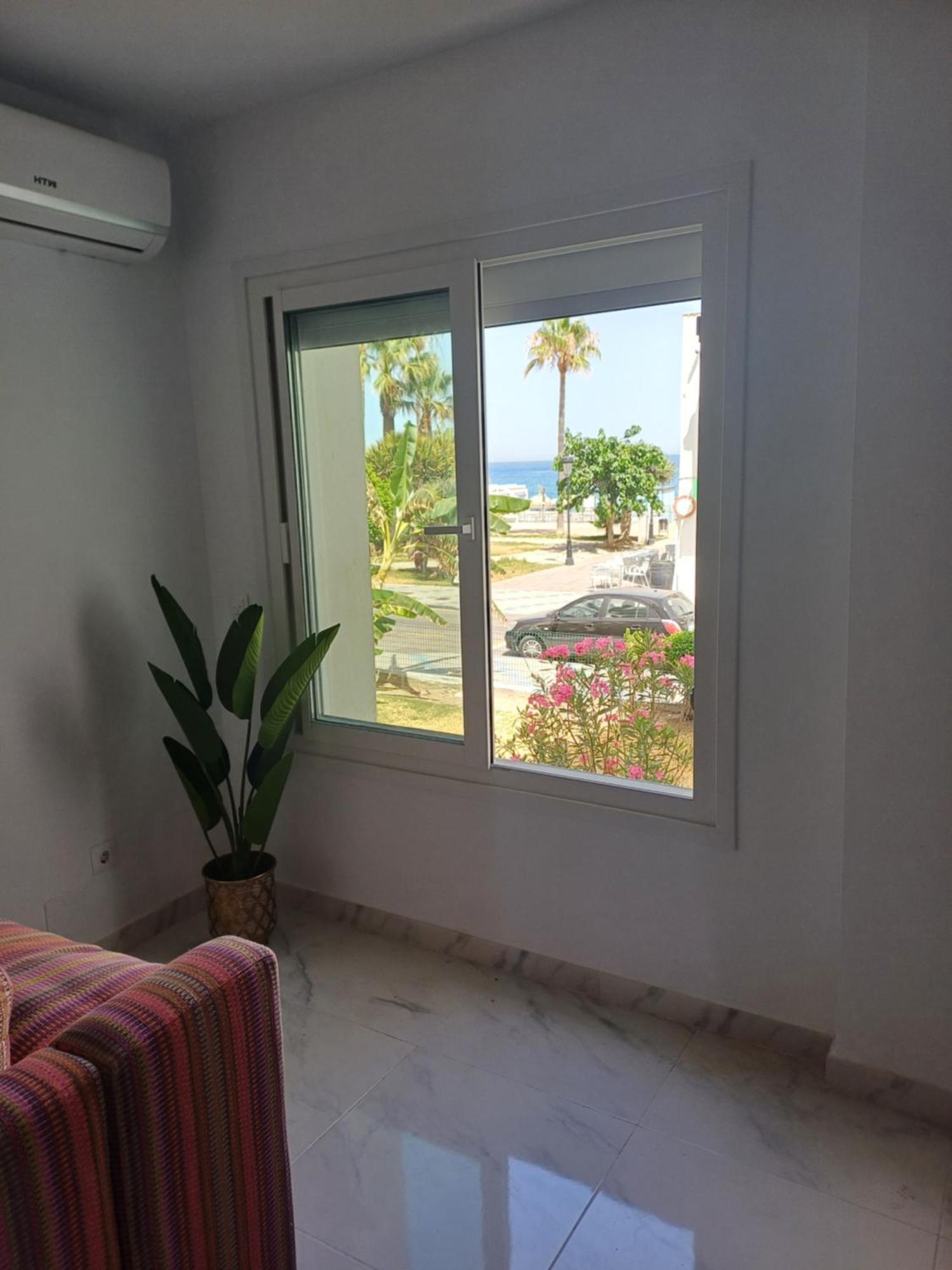 Beautiful Beachfront Newly Renovated 2 Bedroom Apartment With Swimming Pool And Garden Сан-Луїс-де-Сабінільяс Екстер'єр фото